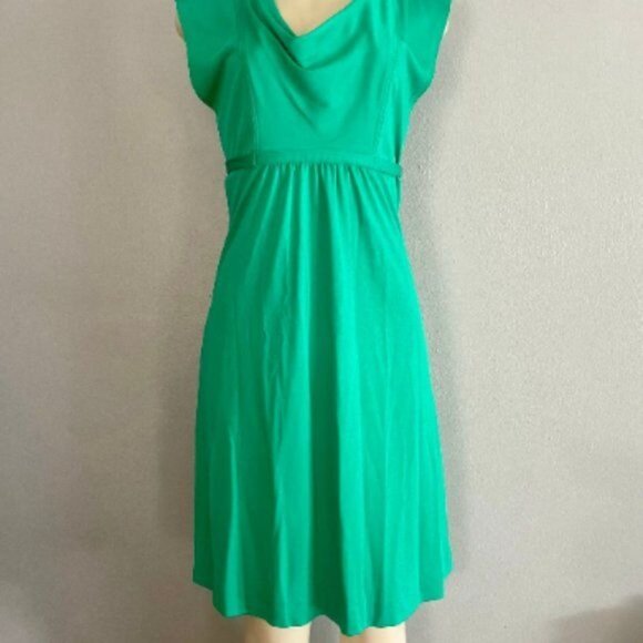 Vintage 70s Summer dress With attached belt in green size S short sleeves. - Picture 2 of 10
